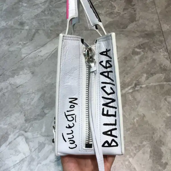 Tony Luxuries BALENCIAGA CHANELASSIC CITY GRAFFITI 0127