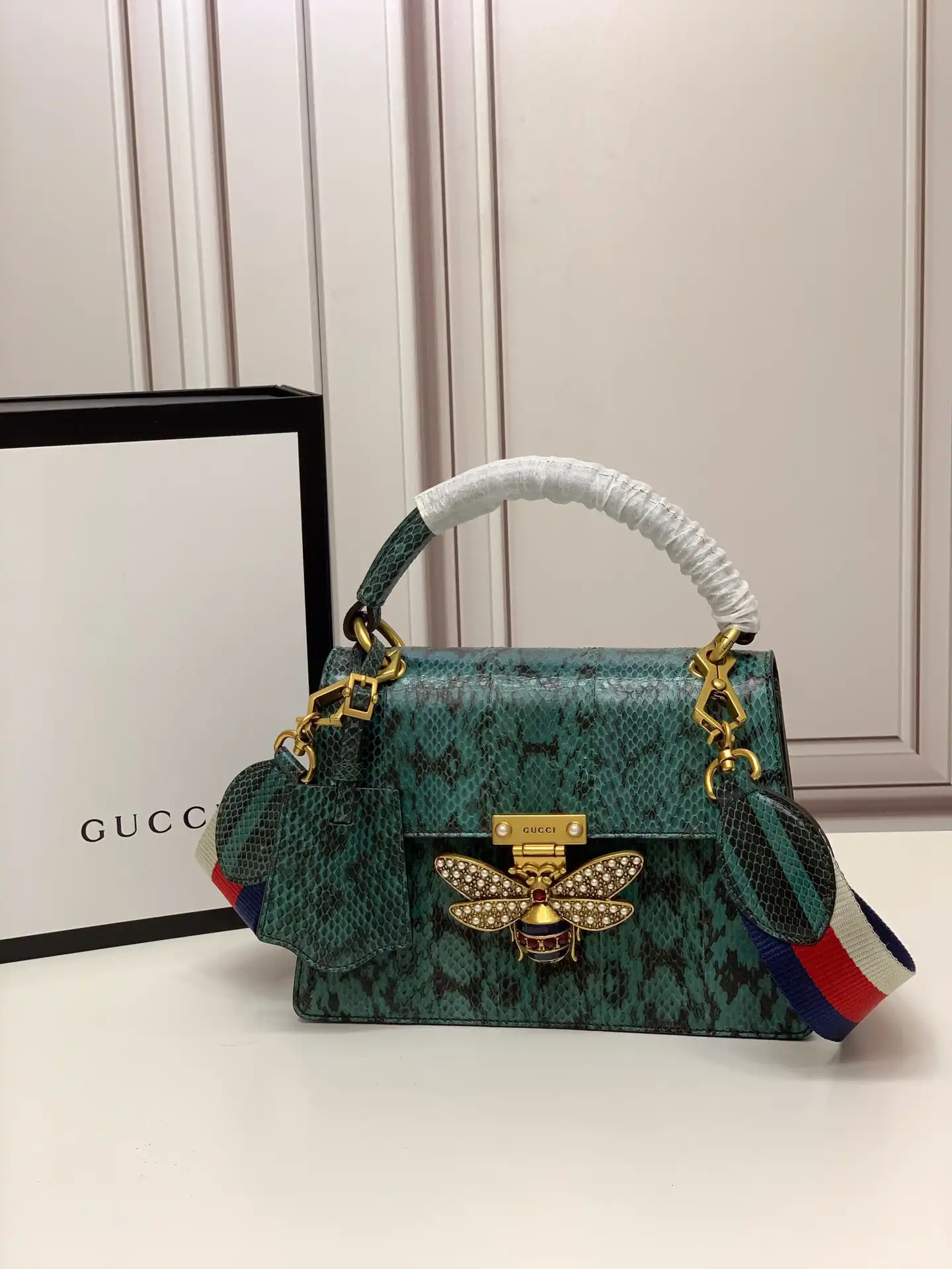 GUCCI Queen Margaret 0126