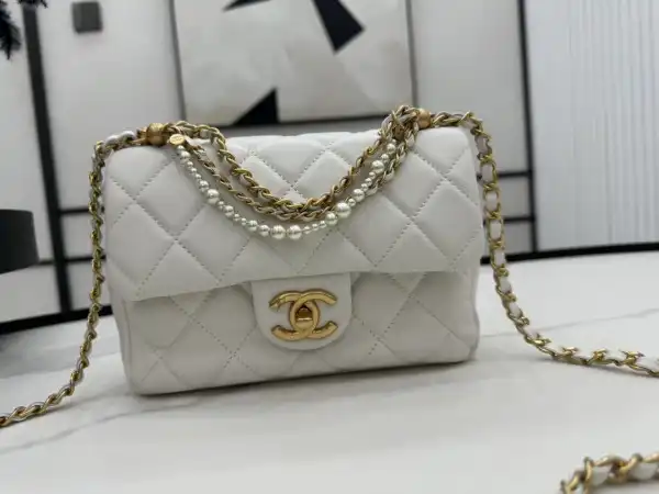 Tony Luxuries CHANEL FLAP BAG-14.5x19.5x7.5cm 0131