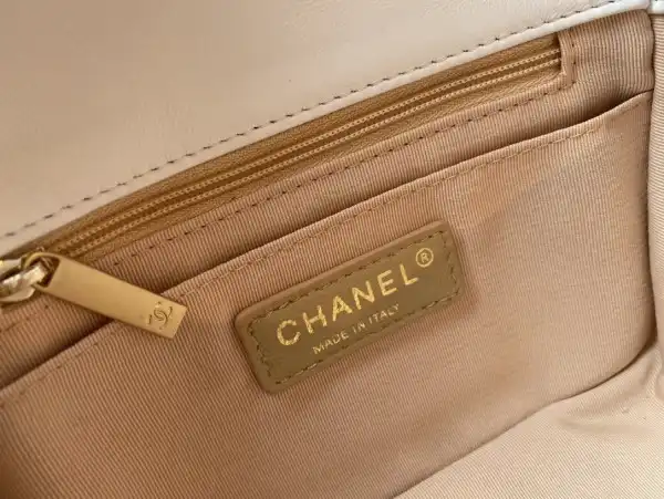 Tony Luxuries CHANEL FLAP BAG 0131