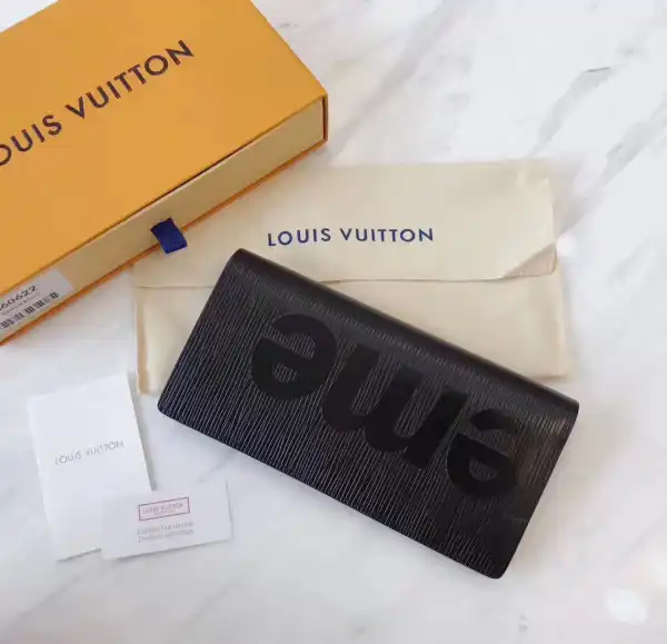 Tony Luxuries Louis Vuitton Supreme wallet 0203